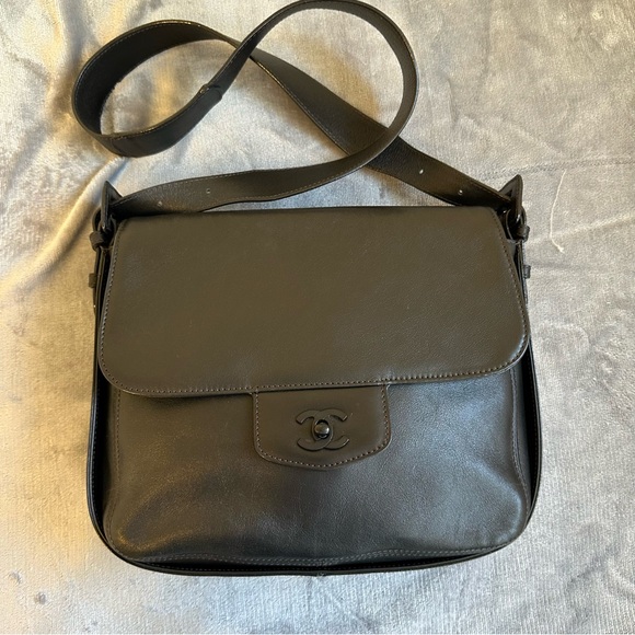 Vintage CHANEL Messenger Bag - Picture 1 of 15